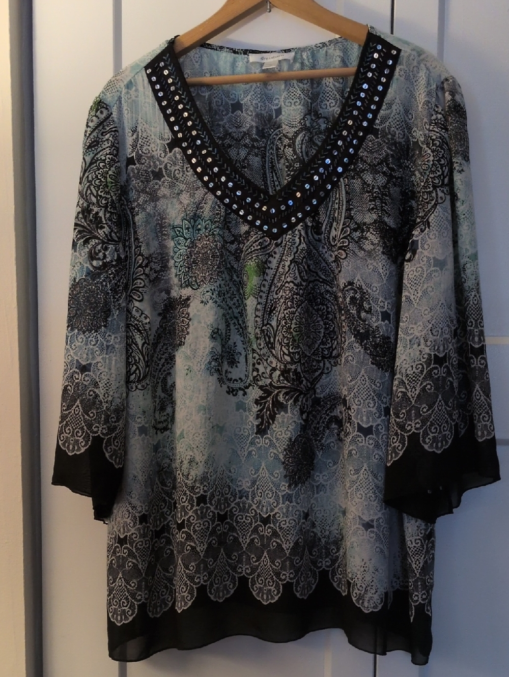dressbarn Black and Light Blue Paisley Beaded V-Neck Tunic